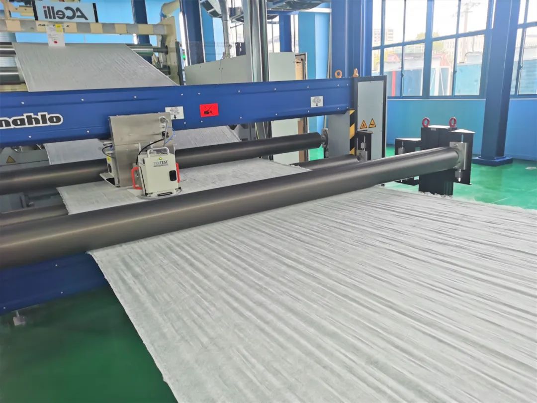 Meltblowout machine